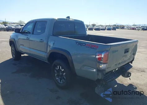 2022 Toyota Tacoma Trd Off Road z USA, uszkodzony, nr VIN 3TMCZ5AN3NM462275